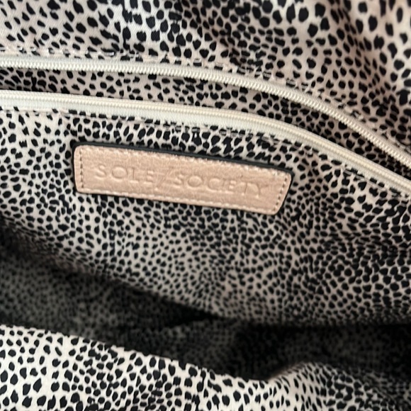 Pale pink Sole Society bag. - Picture 3 of 7